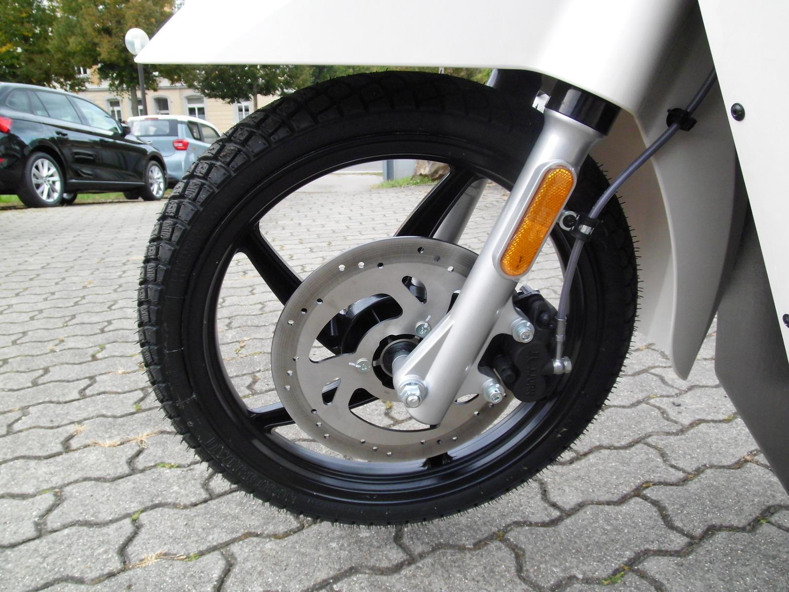 Govecs eSchwalbe 2.0+NEUES MODELL+WECHSELAKKUSYSTEM+L1e-6