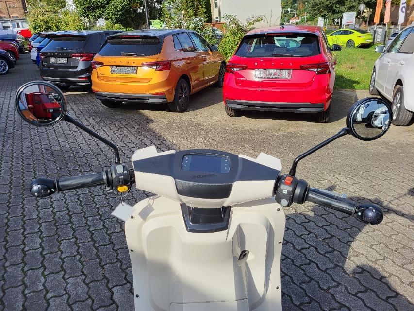 Govecs E-Schwalbe+100%ELEKTRO+GENERALÜBERHOLT v. GOVECS-2