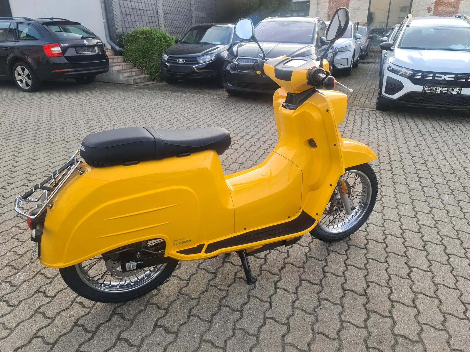 Govecs E-Schwalbe+100%ELEKTRO+GENERALÜBERHOLT v. GOVECS-4