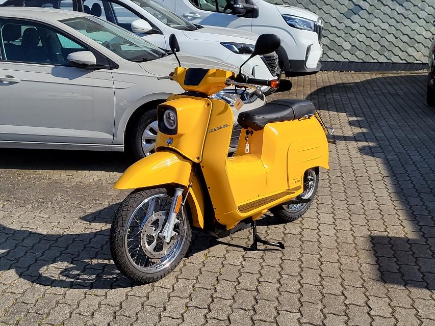 Govecs E-Schwalbe+100%ELEKTRO+GENERALÜBERHOLT v. GOVECS-4