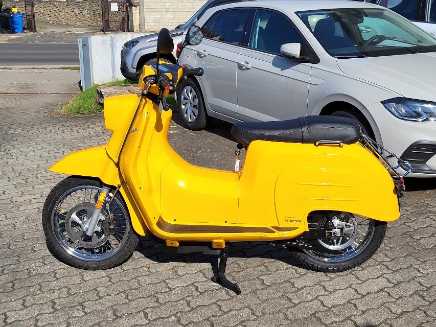 Govecs E-Schwalbe+100%ELEKTRO+GENERALÜBERHOLT v. GOVECS-11