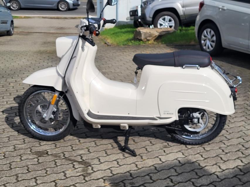 Govecs E-Schwalbe+100%ELEKTRO+GENERALÜBERHOLT v. GOVECS-12