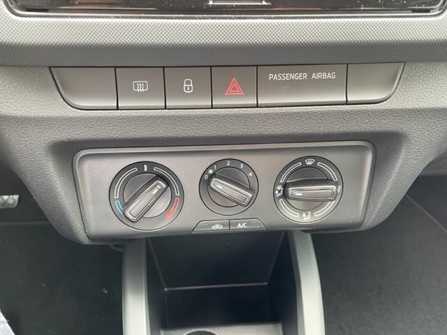 Skoda Fabia Combi 1.0 TSI TOUR+NEBEL+BLUETO+5JGARANTIE-7