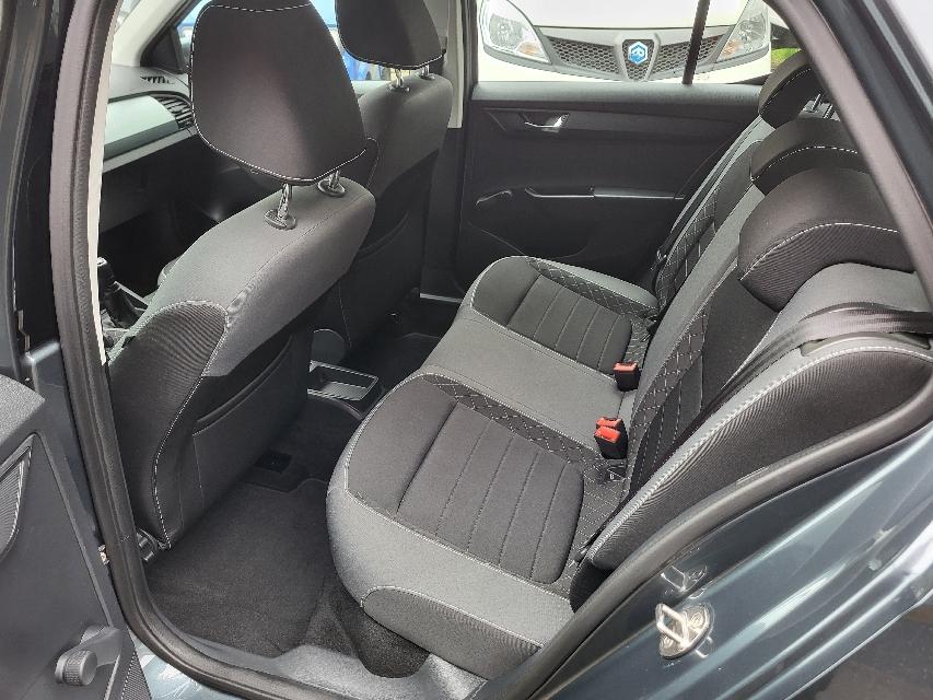 Skoda Fabia III 1.0 TSI Ambition PLUS+KLIMA+ALU+KAMERA-4
