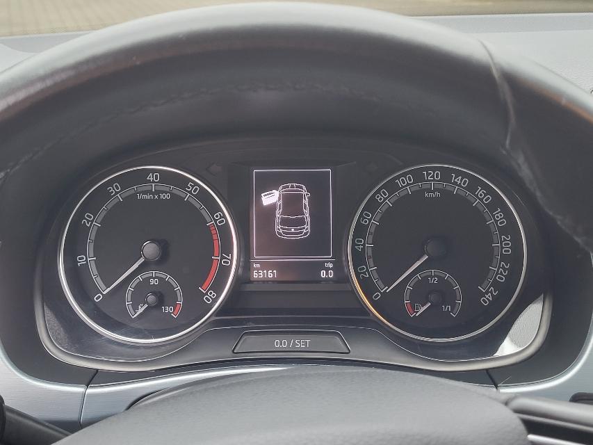 Skoda Fabia III 1.0 TSI Ambition PLUS+KLIMA+ALU+KAMERA-9