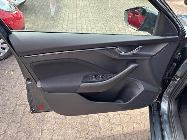 Skoda Scala 1.0 TSI Ambition+CLIMATRONIC+SUNSET+PDC+LM-2