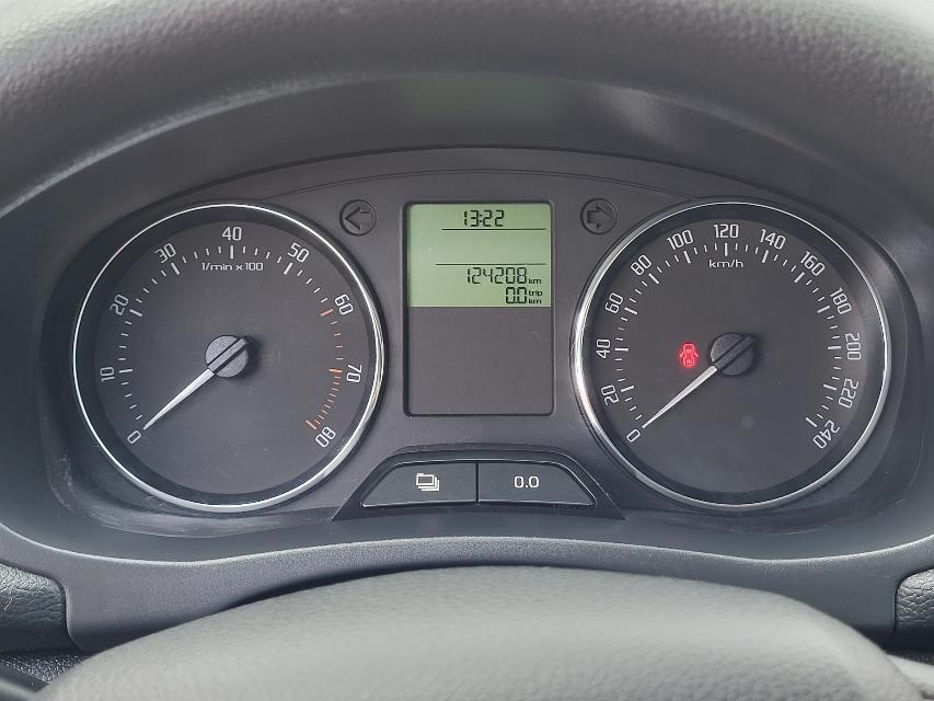 Skoda Roomster 1.2 TSI FRESH+ALU+AHK+ALLWETTER+2.HAND-8