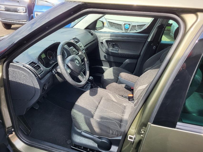 Skoda Roomster 1.2 TSI FRESH+ALU+AHK+ALLWETTER+2.HAND-27