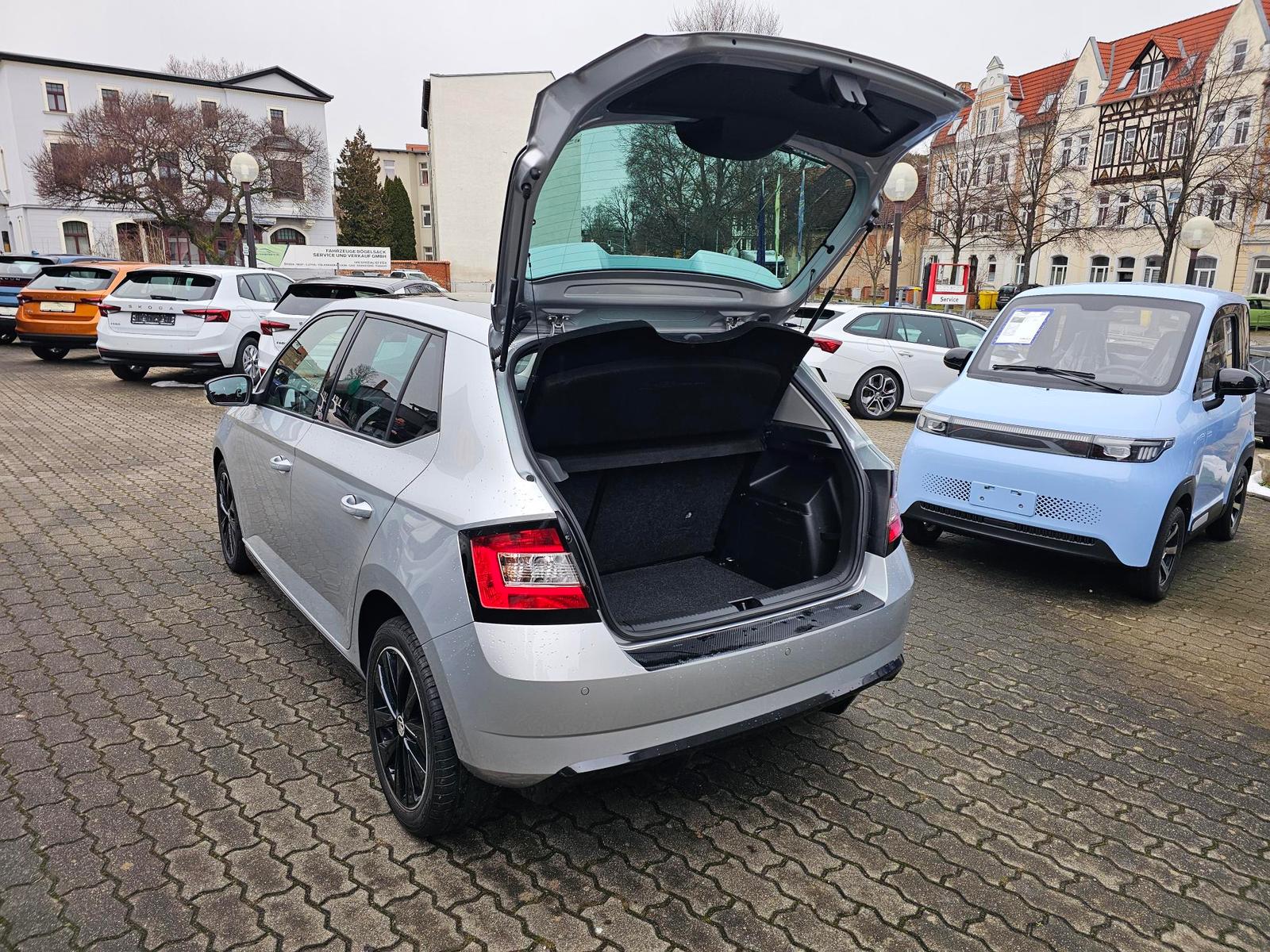 Skoda Fabia 1.4 TDI MONTE CARLO+NAVI+PANORAMA+2.HAND+-2