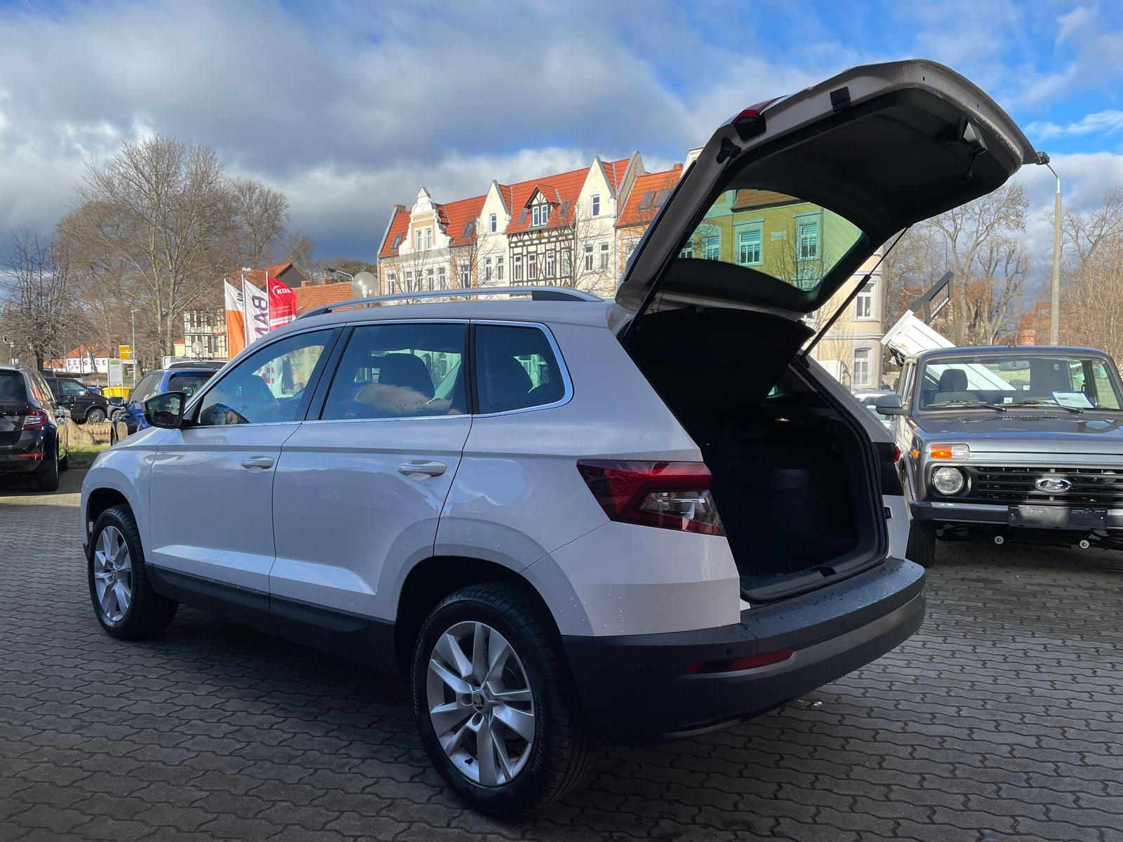 Skoda Karoq 1.5 TSI DSG Style+LED+NAVI+GARANTIE02/2027-22
