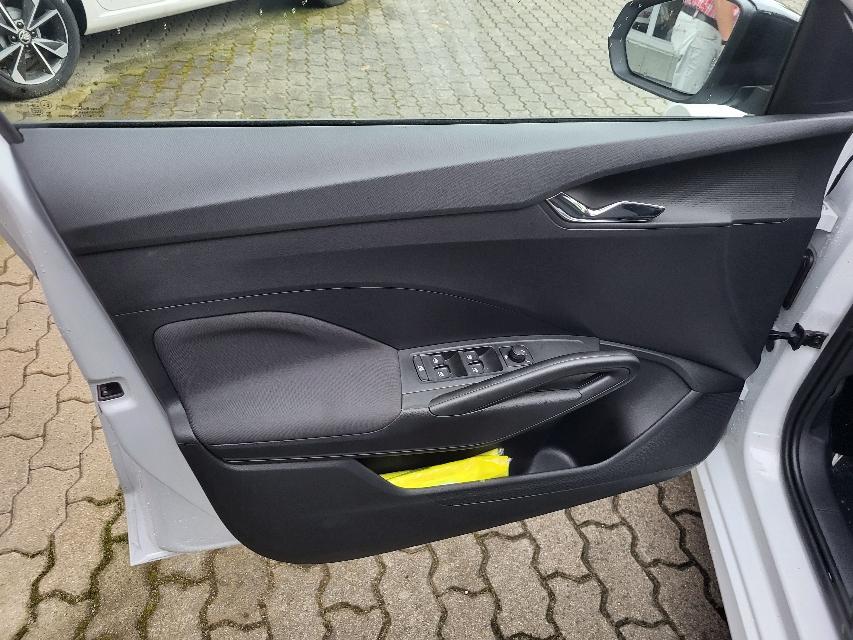 Skoda Fabia 1.5 TSI DSG SELECTION+ACC+VERKEHRSZEICHEN+-1