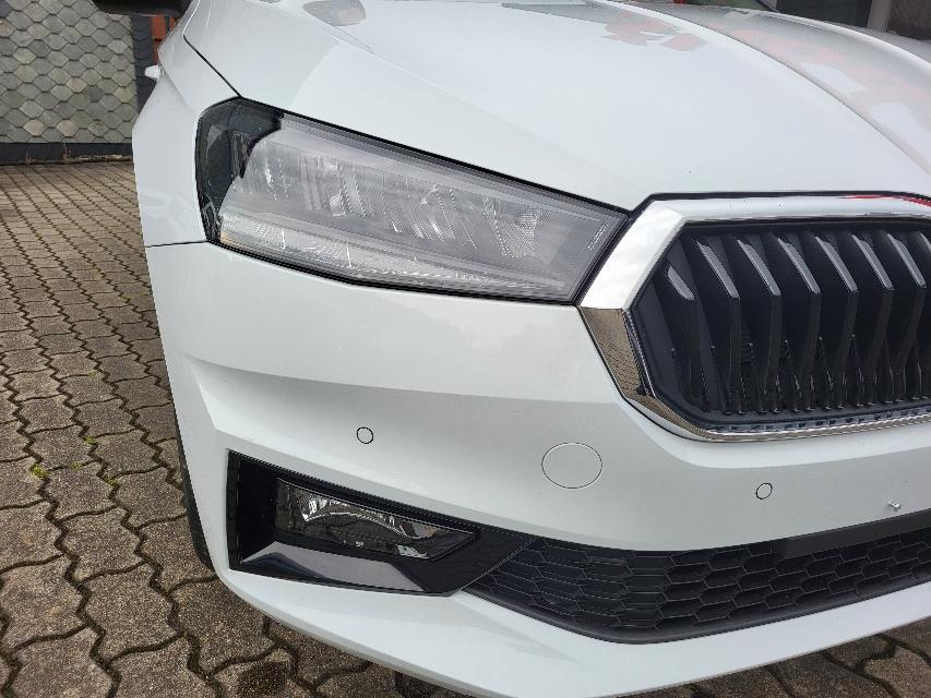 Skoda Fabia 1.5 TSI DSG SELECTION+ACC+VERKEHRSZEICHEN+-24