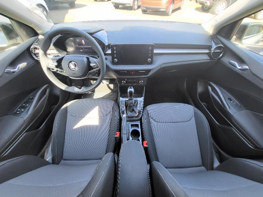 Skoda Fabia 1.5 TSI DSG SELECTION+ACC+VERKEHRSZEICHEN+-5