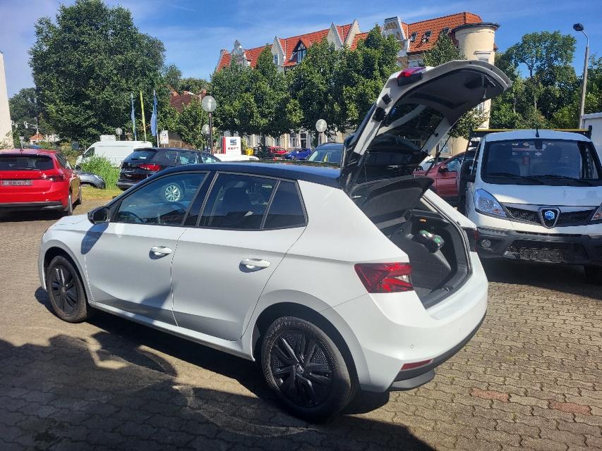 Skoda Fabia 1.5 TSI DSG SELECTION+ACC+VERKEHRSZEICHEN+-28