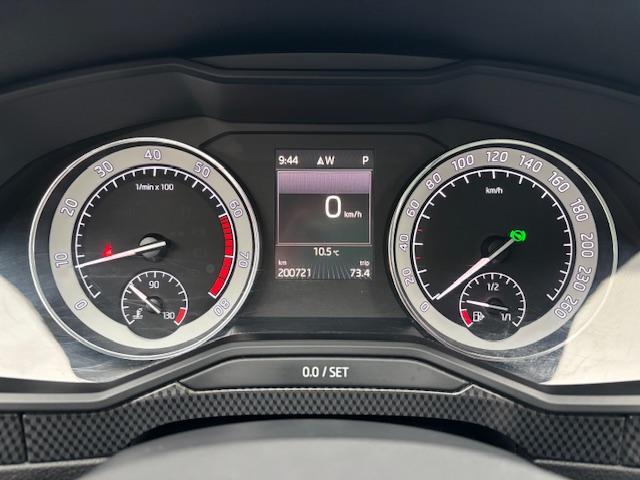 Skoda Superb Combi SportLine 4x4 DSG ACC+DCC+XENON+19'-8