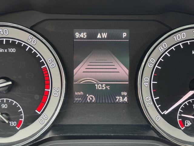 Skoda Superb Combi SportLine 4x4 DSG ACC+DCC+XENON+19'-9