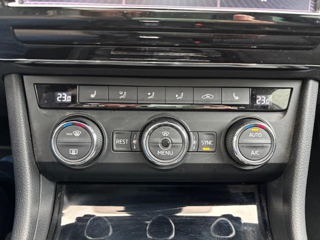 Skoda Superb Combi SportLine 4x4 DSG ACC+DCC+XENON+19'-14