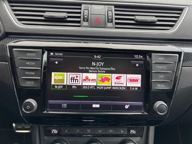 Skoda Superb Combi SportLine 4x4 DSG ACC+DCC+XENON+19'-15
