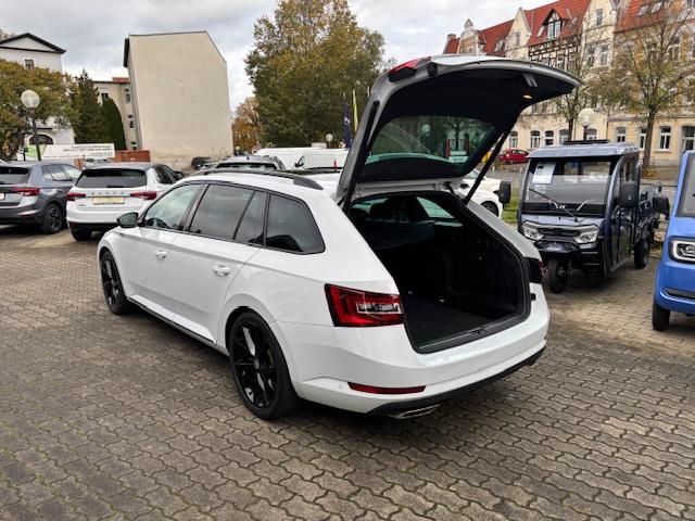 Skoda Superb Combi SportLine 4x4 DSG ACC+DCC+XENON+19'-27