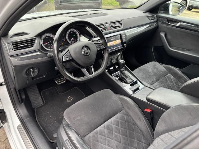 Skoda Superb Combi SportLine 4x4 DSG ACC+DCC+XENON+19'-29