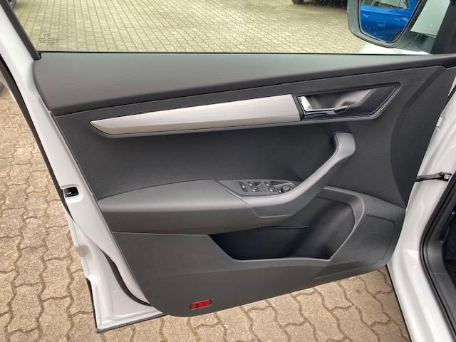 Skoda Karoq 1.5 TSI Ambition+AHK+BEH.FRONTSCHEIBE+DAB+-2