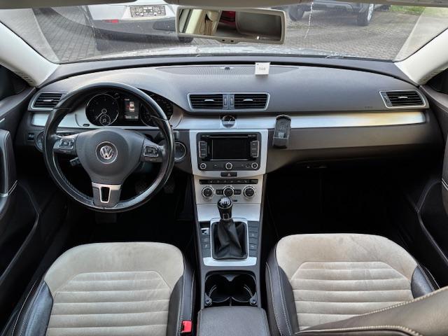 VW Passat 2.0 TDI Highline+Bi-XENON+NAVI+ALCANTARA+-6