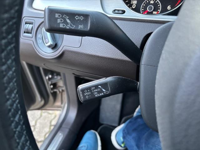 VW Passat 2.0 TDI Highline+Bi-XENON+NAVI+ALCANTARA+-23