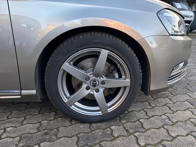 VW Passat 2.0 TDI Highline+Bi-XENON+NAVI+ALCANTARA+-25