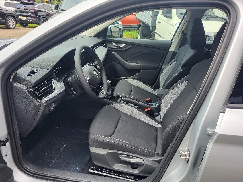 Skoda Kamiq 1.5 TSI DSG SELECTION+NAVI+VERKEHRSZEICHEN-1