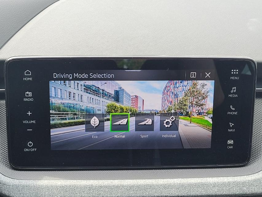 Skoda Kamiq 1.5 TSI DSG SELECTION+NAVI+VERKEHRSZEICHEN-18