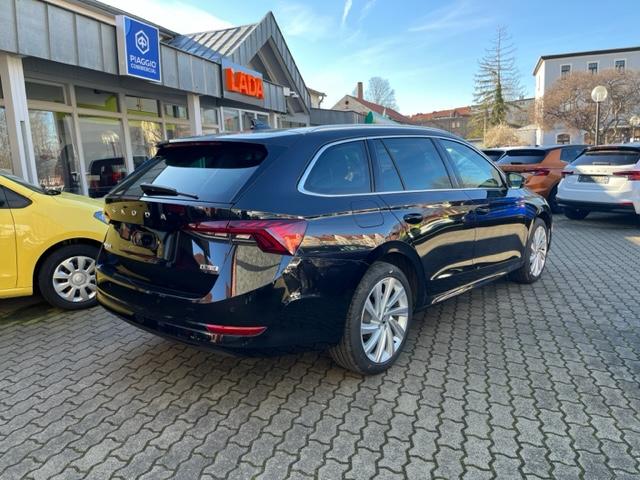 Skoda Octavia Combi 1.5 e-TSI DSG Style+PANO+MATRIX+18-23
