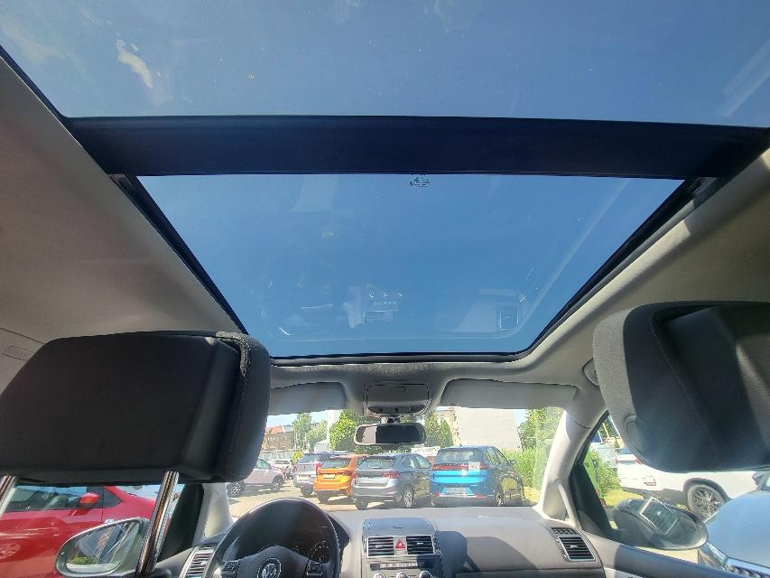 VW Touran 1.4 TSI LIFE+PANORAMA+AHK+CLIMATRONIC+-9