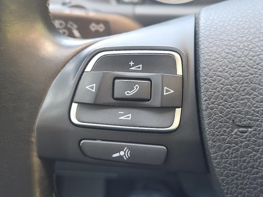 VW Touran 1.4 TSI LIFE+PANORAMA+AHK+CLIMATRONIC+-17