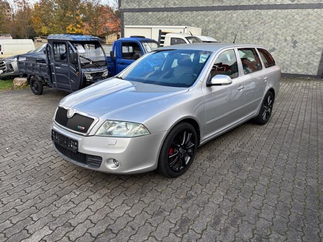 Skoda Octavia Combi RS+XENON+STANDHEIZUNG+ALU18+1.HAND-11