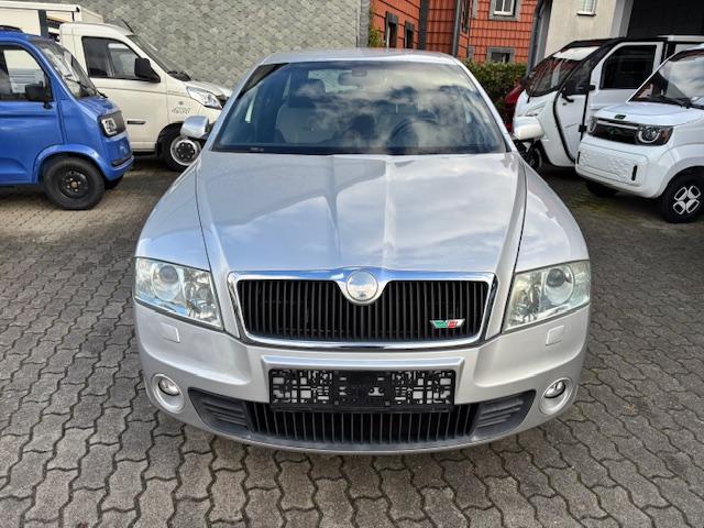 Skoda Octavia Combi RS+XENON+STANDHEIZUNG+ALU18+1.HAND-21