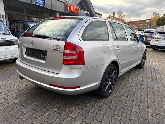 Skoda Octavia Combi RS+XENON+STANDHEIZUNG+ALU18+1.HAND-24