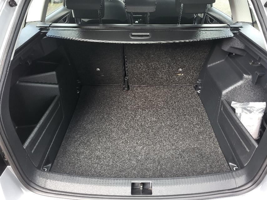 Skoda Fabia Combi 1.0 TSI+NAVI+CLIMATRONIC+KAMERA+ALU+-1