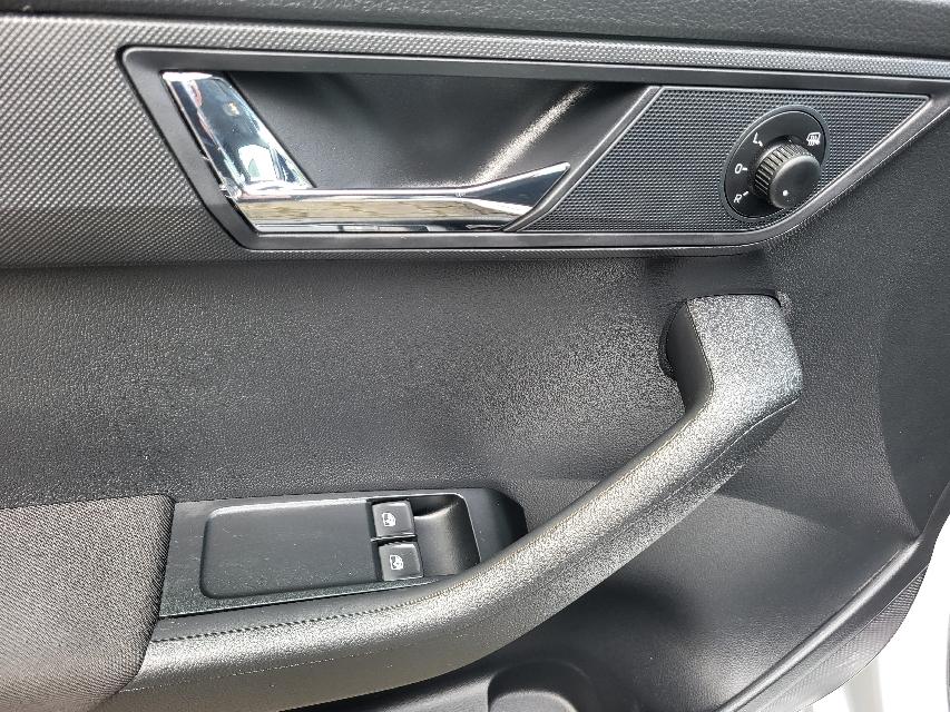 Skoda Fabia Combi 1.0 TSI+NAVI+CLIMATRONIC+KAMERA+ALU+-5
