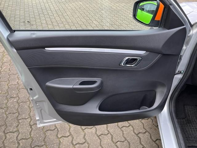 Dacia Spring Comfort Plus mit Look-Paket Orange+NAVI+-2