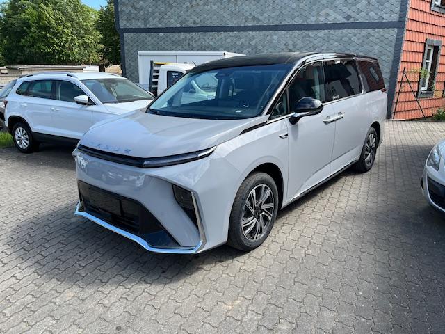 Maxus MIFA 9 LUXURY+AKKU90kWh+7-SITZER+LAGERWAGEN-11