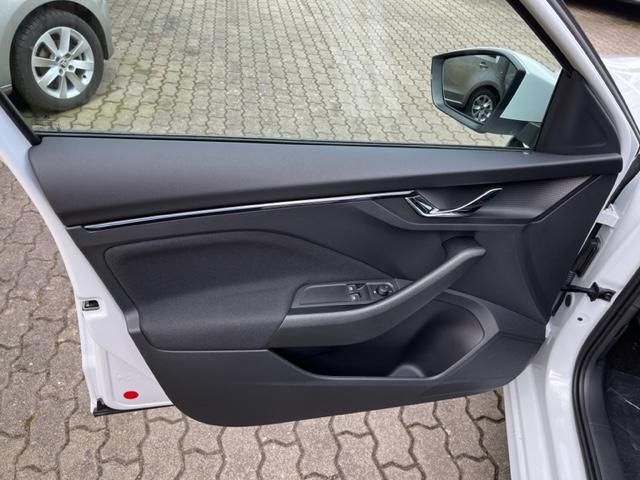 Skoda Kamiq 1.0 TSI DSG Ambition+CLIMATRONIC+KAMERA+LM-2