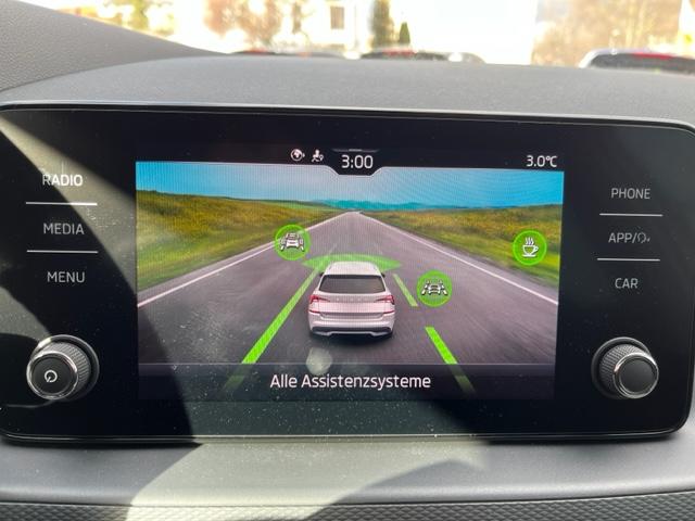 Skoda Kamiq 1.0 TSI DSG Ambition+CLIMATRONIC+KAMERA+LM-12