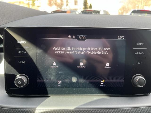 Skoda Kamiq 1.0 TSI DSG Ambition+CLIMATRONIC+KAMERA+LM-13