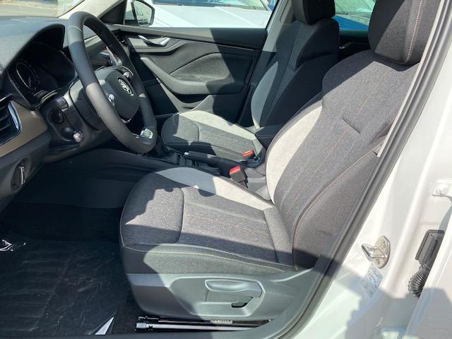 Skoda Kamiq 1.0 TSI Style+LED+2xPDC+KAMERA+LM17schwarz-2