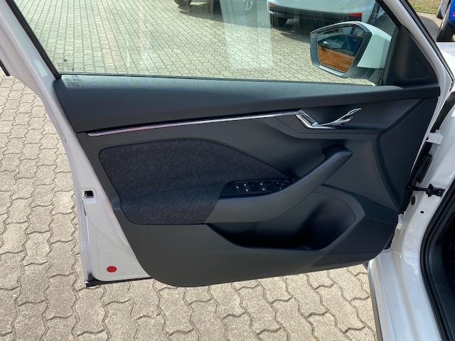 Skoda Kamiq 1.0 TSI Style+LED+2xPDC+KAMERA+LM17schwarz-3