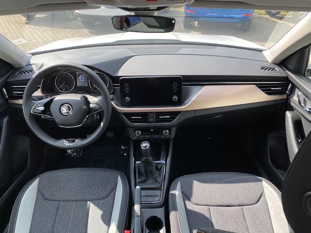 Skoda Kamiq 1.0 TSI Style+LED+2xPDC+KAMERA+LM17schwarz-6