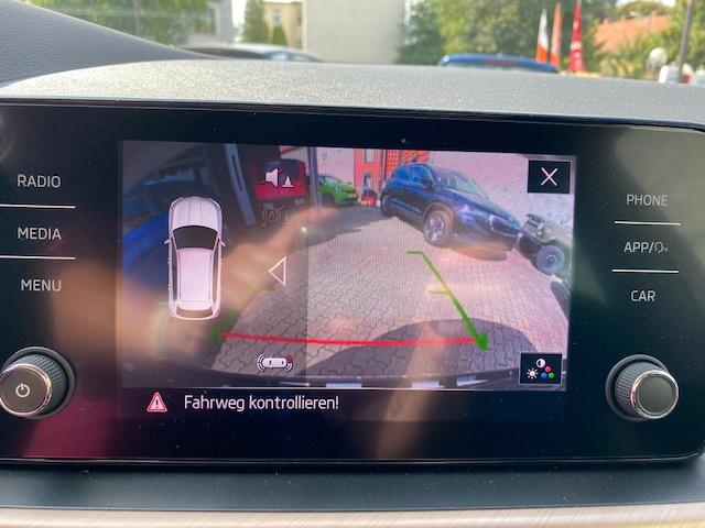 Skoda Kamiq 1.0 TSI Style+LED+2xPDC+KAMERA+LM17schwarz-10