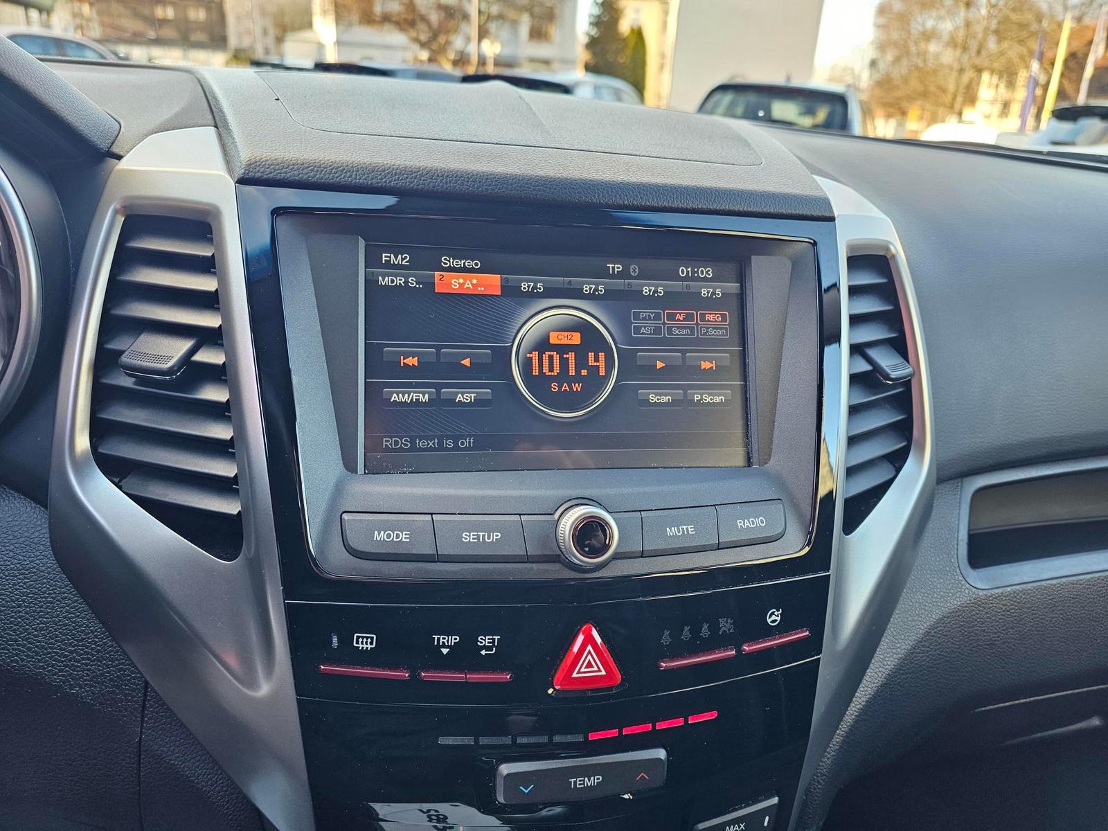 Ssangyong Tivoli 1.6+KLIMA+ALU+1.HAND-1