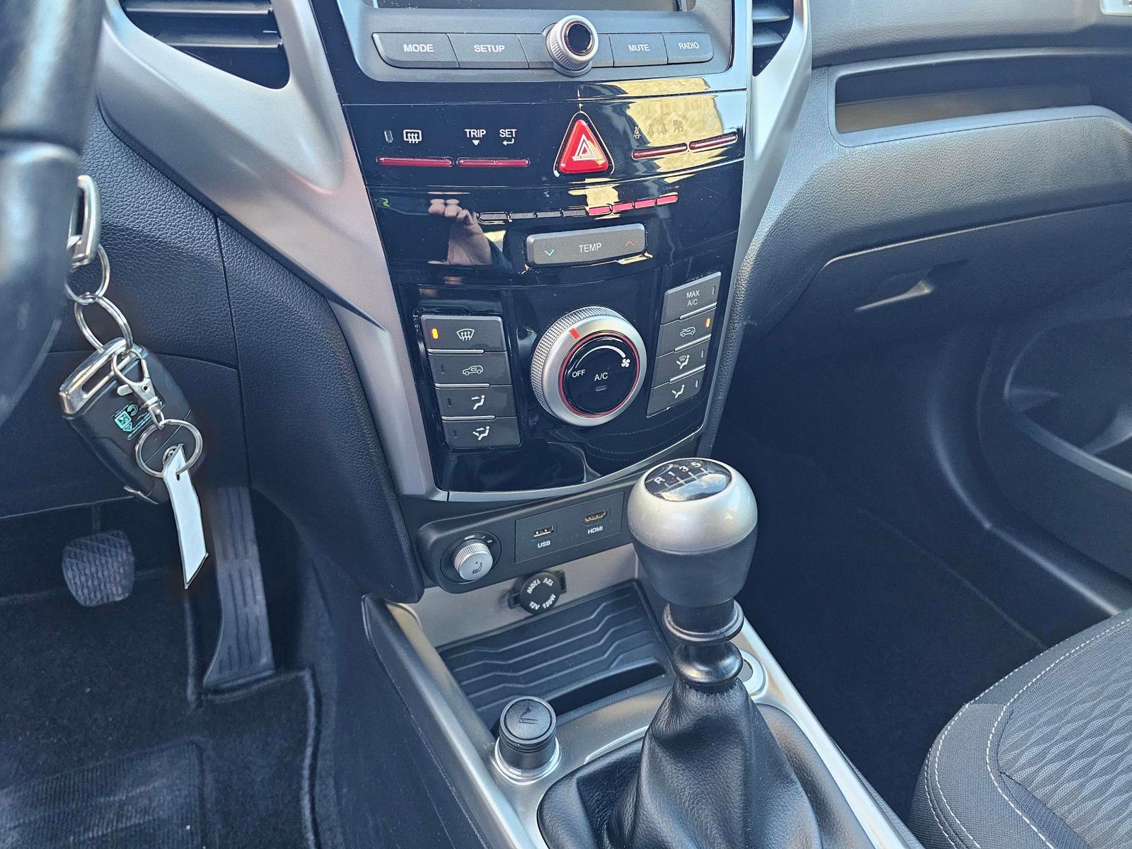 Ssangyong Tivoli 1.6+KLIMA+ALU+1.HAND-2