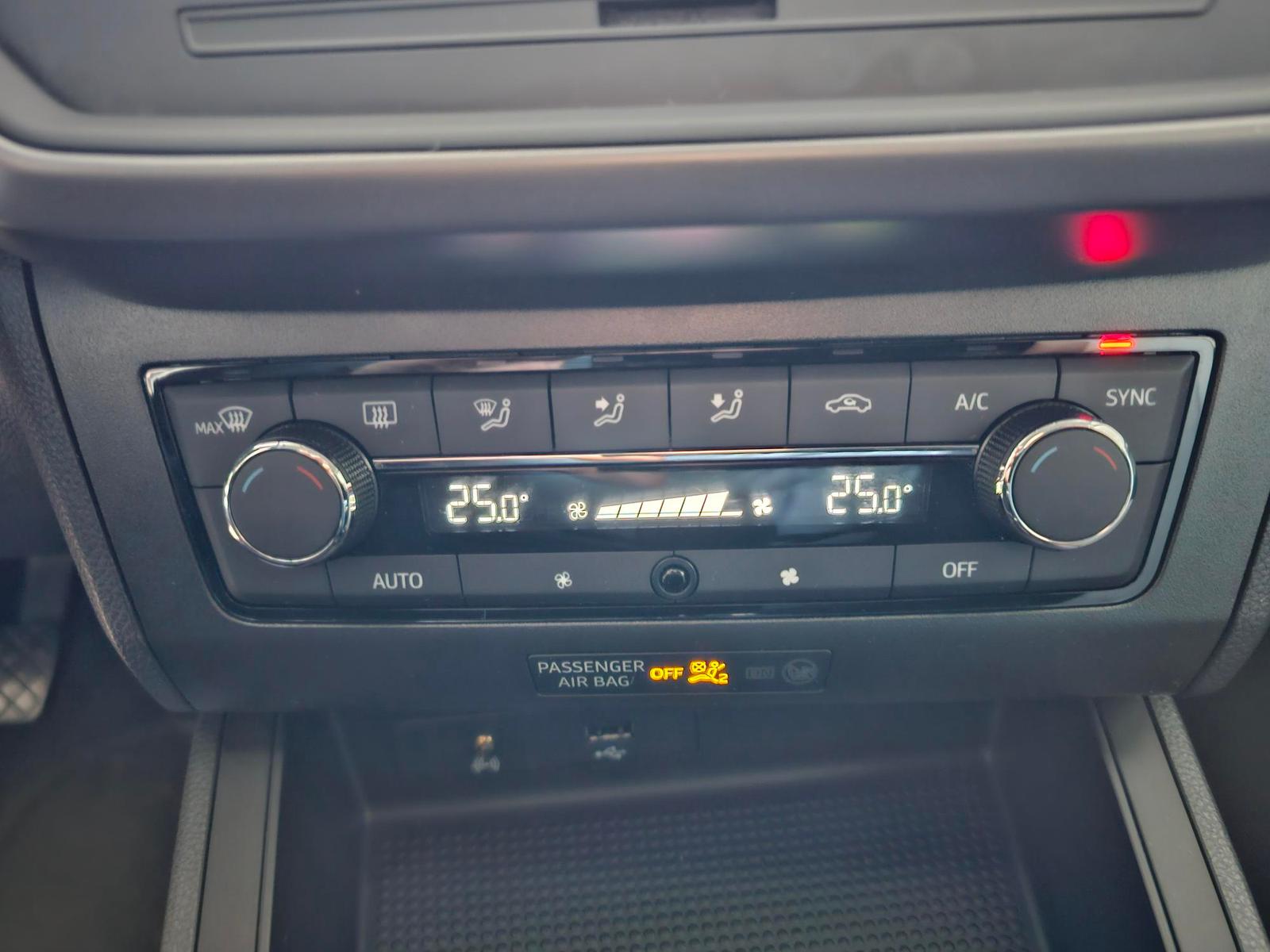 Seat Ibiza 1.0 MPI Style+CLIMATRONIC+ALU+2.HAND-1